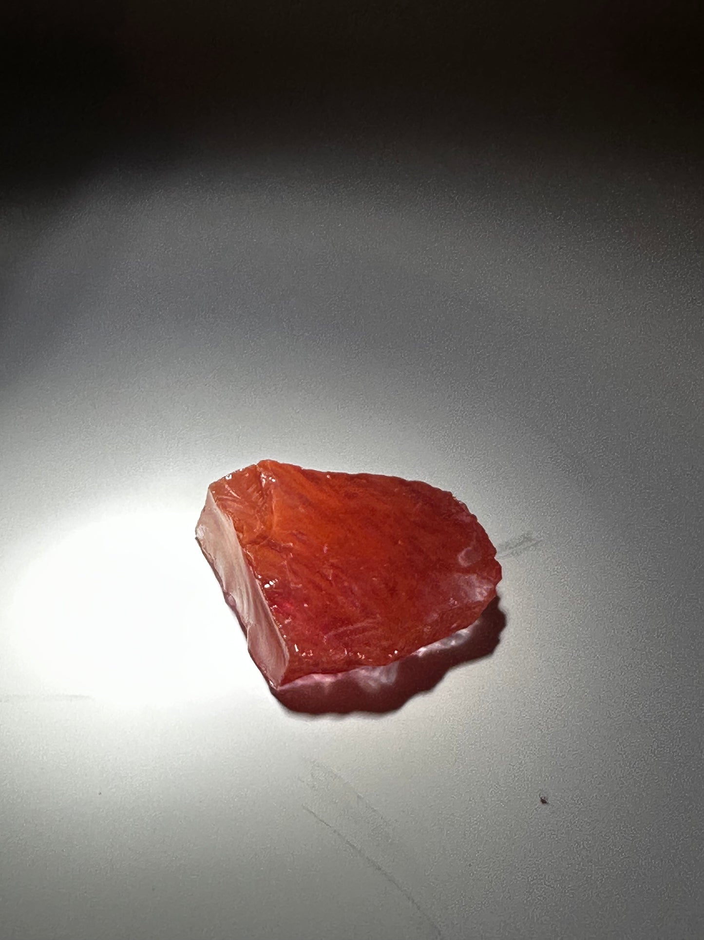 Cristal Brut Carnelian pentru Energie și Creativitate
